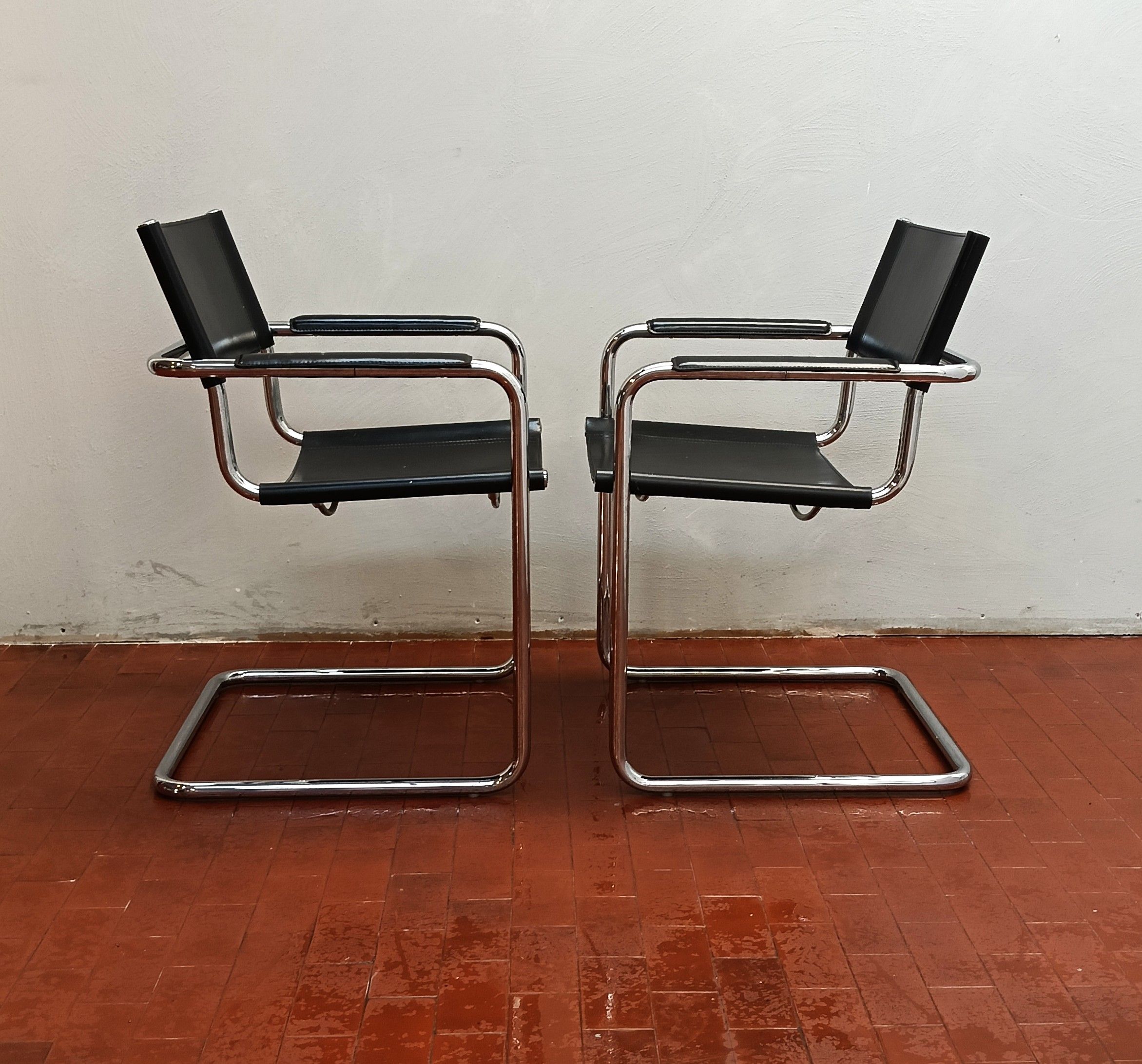 Pair of armchairs by Mart Stam & Marcel Breuer Side
