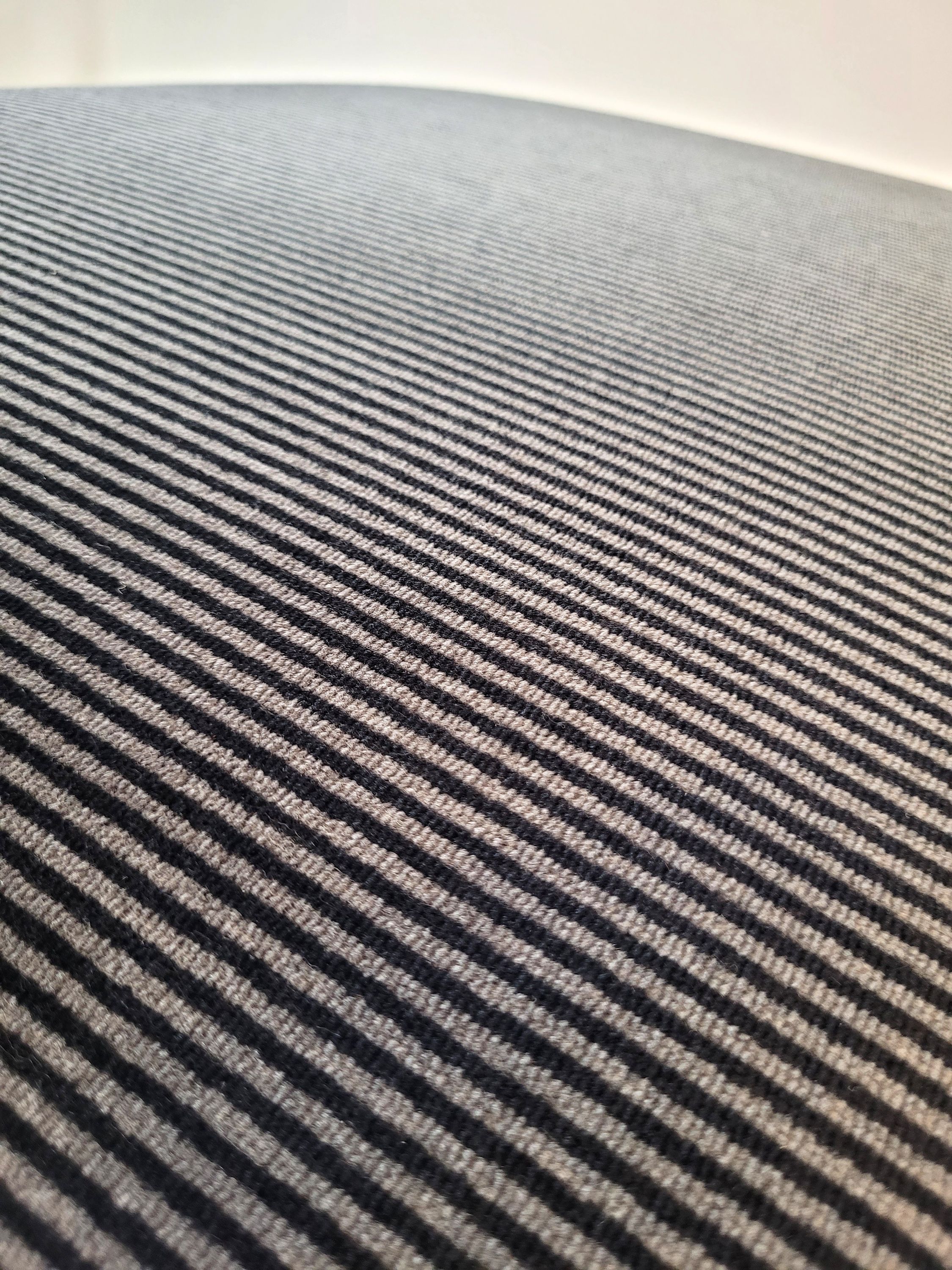 Pouf Maralunga en tissu de Vico Magistretti Defects