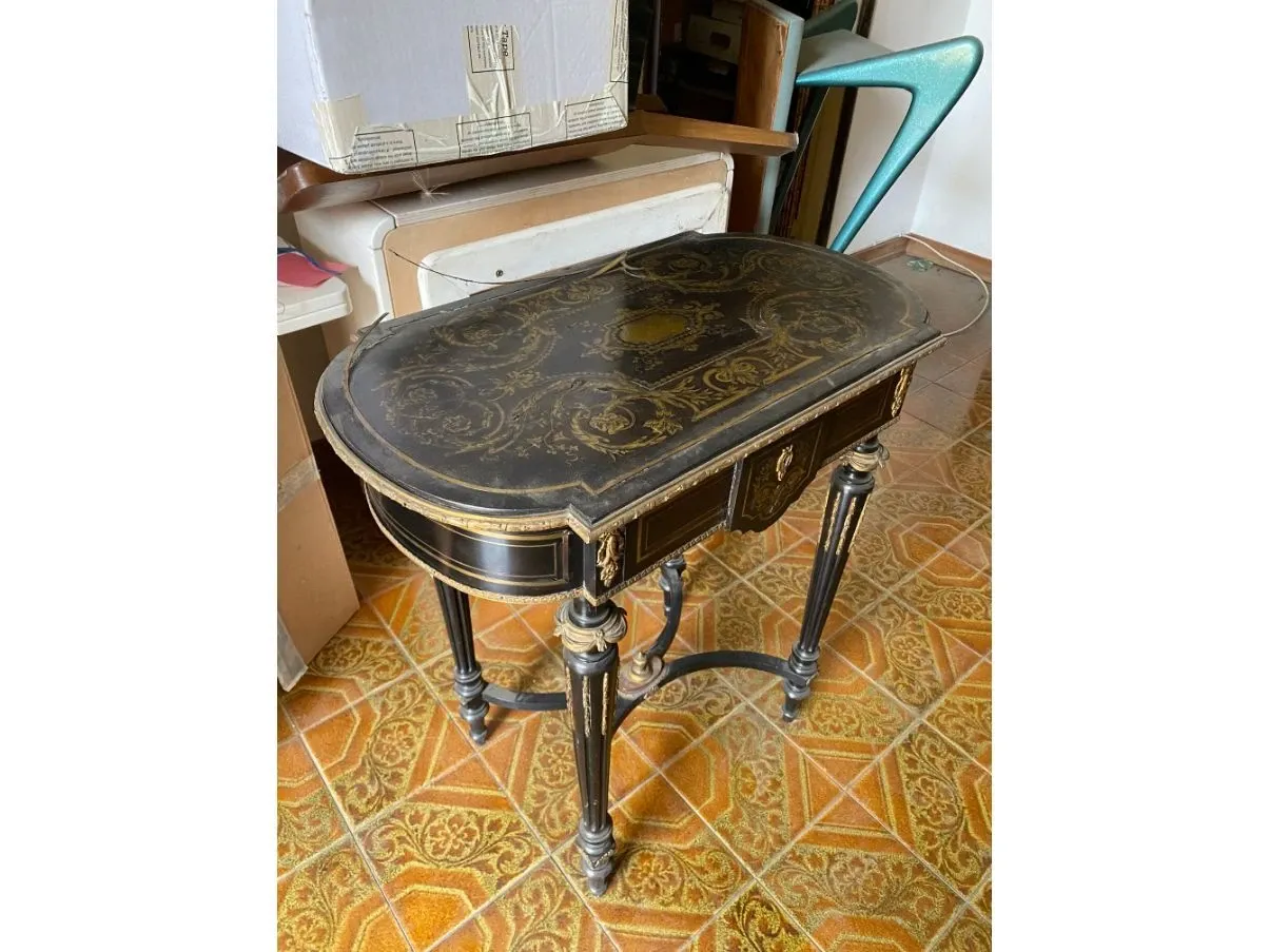 Tavolino vintage in legno intarsiato, 2