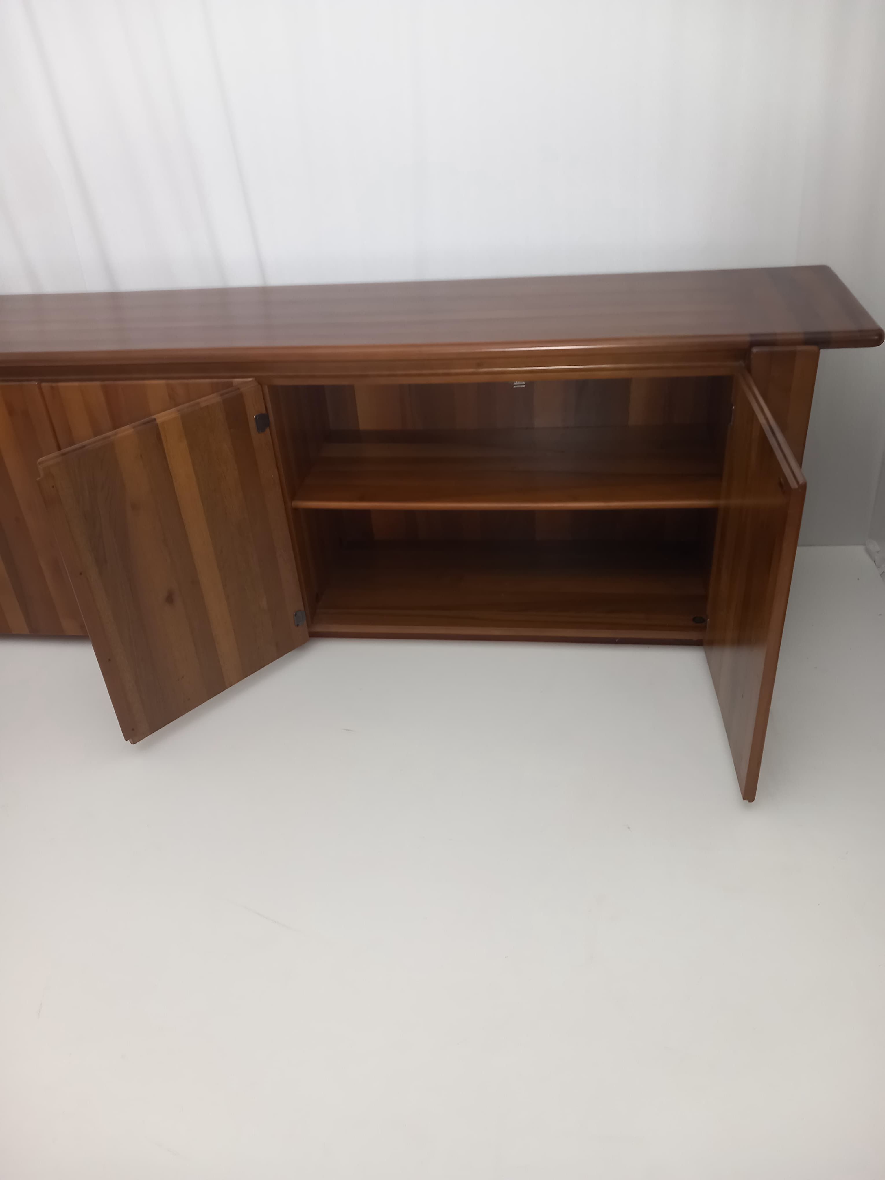 1970s Walnut Sideboard by Mario Marenco Details