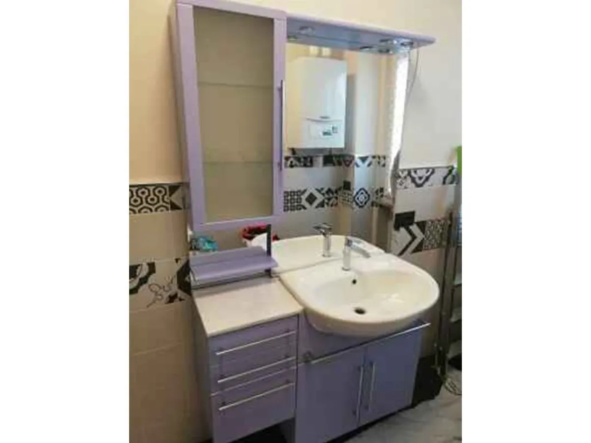 Bathroom furniture system with mirror and sink (purple), Cima 4