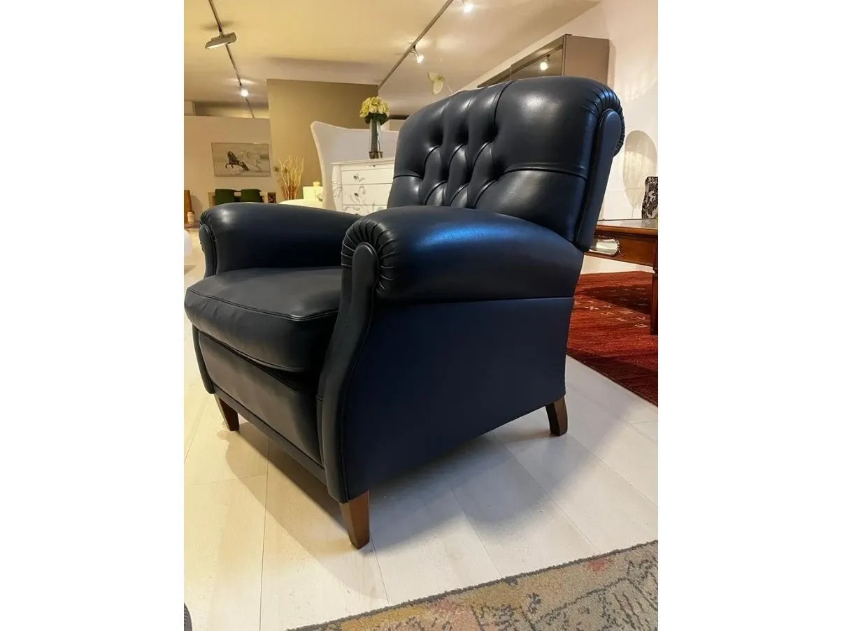 Chesterfield armchair in blue leather 2