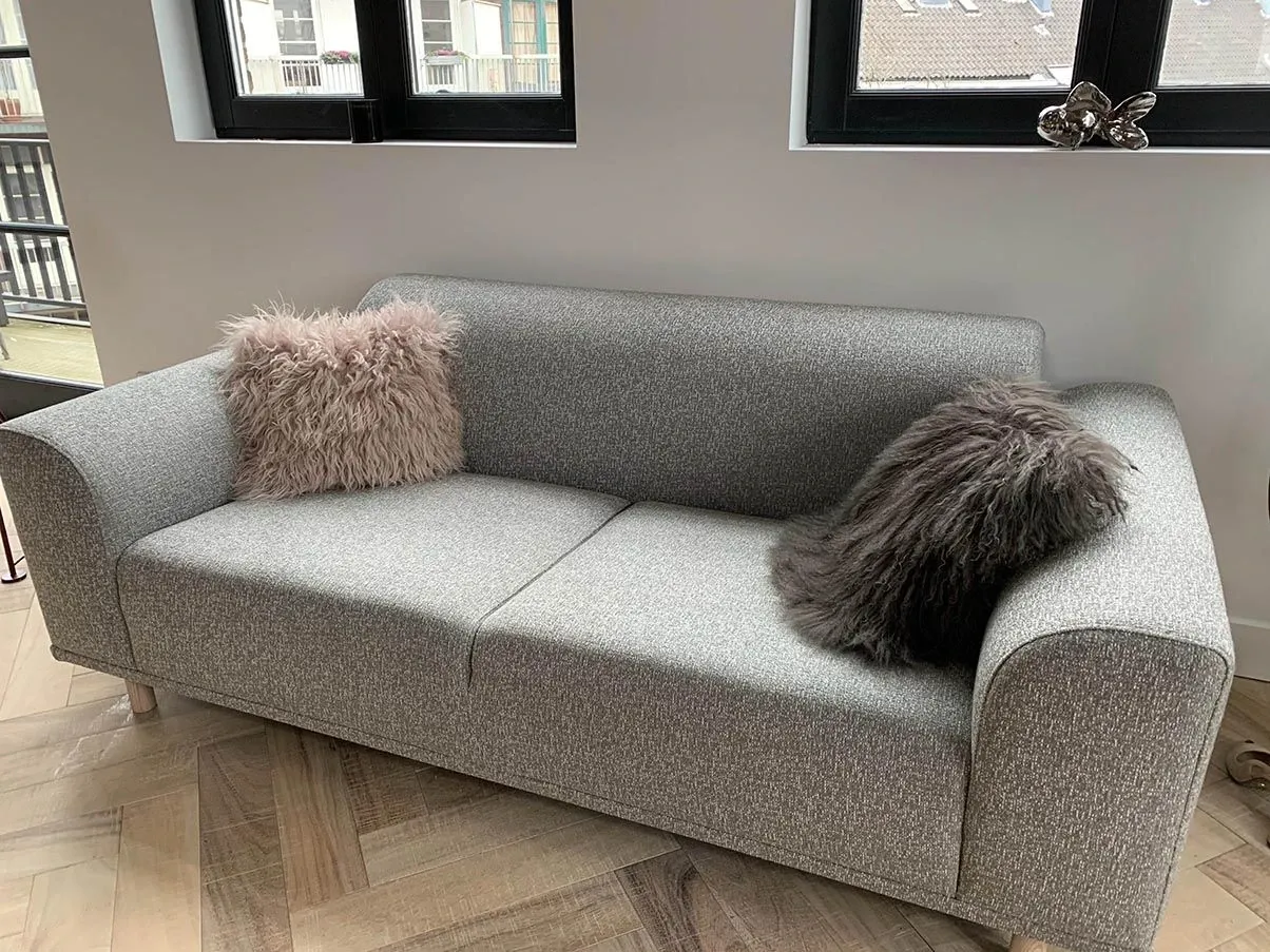 Hannah Sofa 2 seater sofa in fabric (grey), Bolia 1