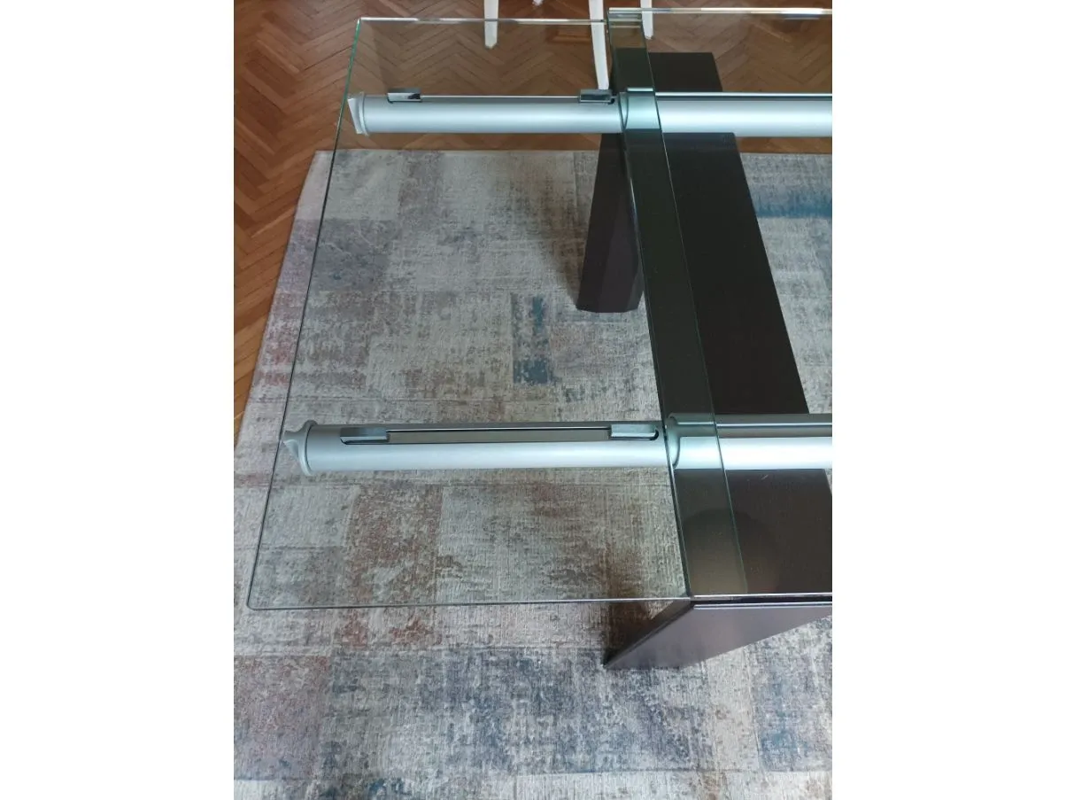 Stilt extendable table in glass, Desalto 3