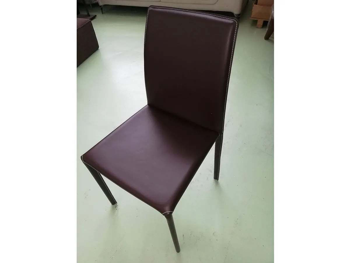 Sedia rivestita in cuoio con cuciture (marrone), Roche Bobois 4
