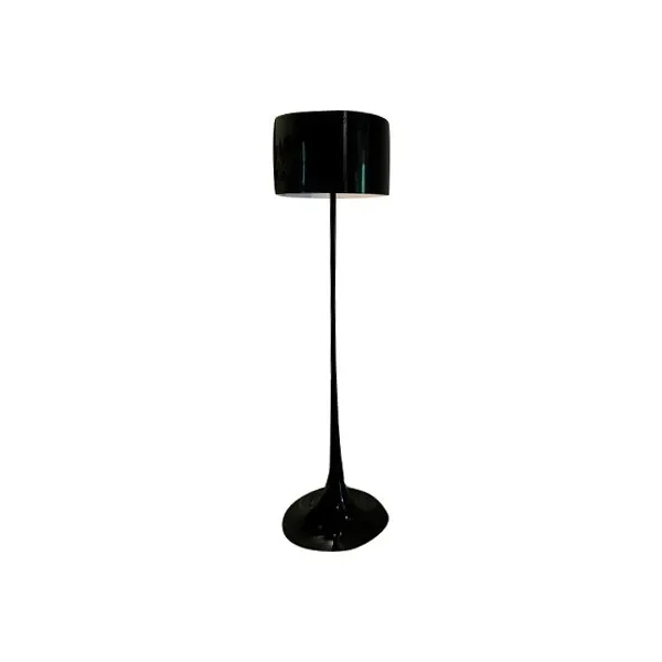 Spun floor lamp in polished metal (black) 1