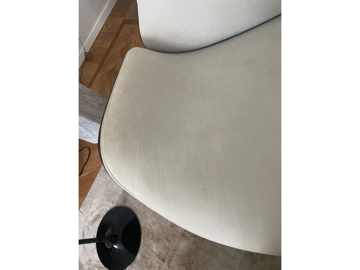 Jorgen armchair in fabric and leather (white), Baxter Details