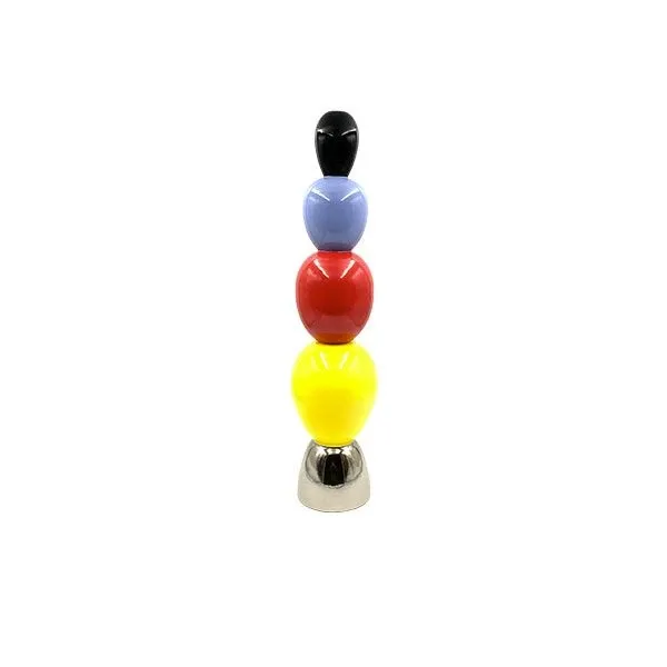 Scultura totem Triglifo di Alessandro Mendini 2