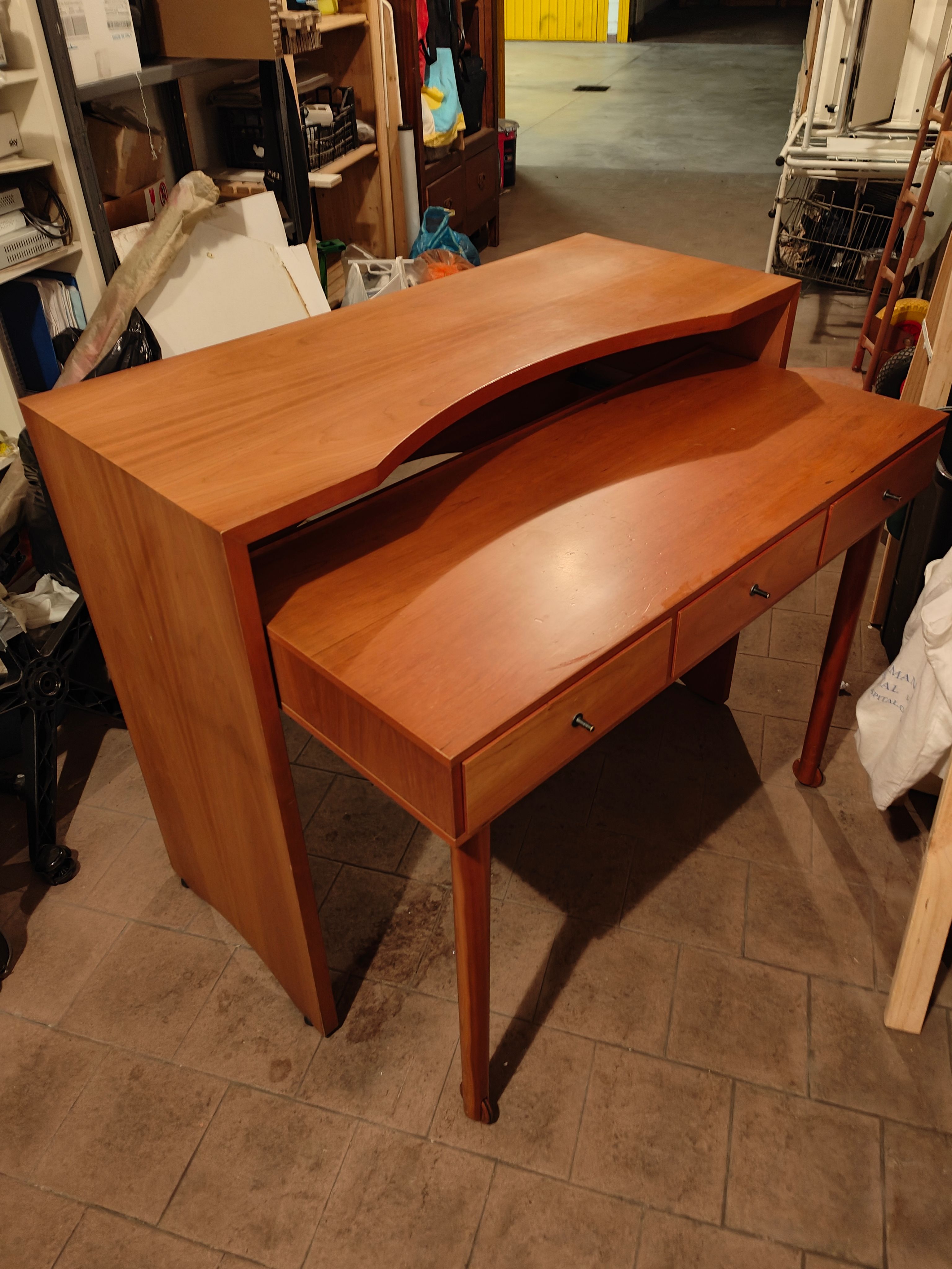 Console/desk Wooden desk (90s) Main