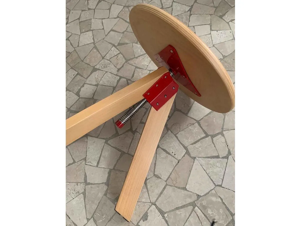 Sgabello Giotto in legno con seduta regolabile, Zanotta 