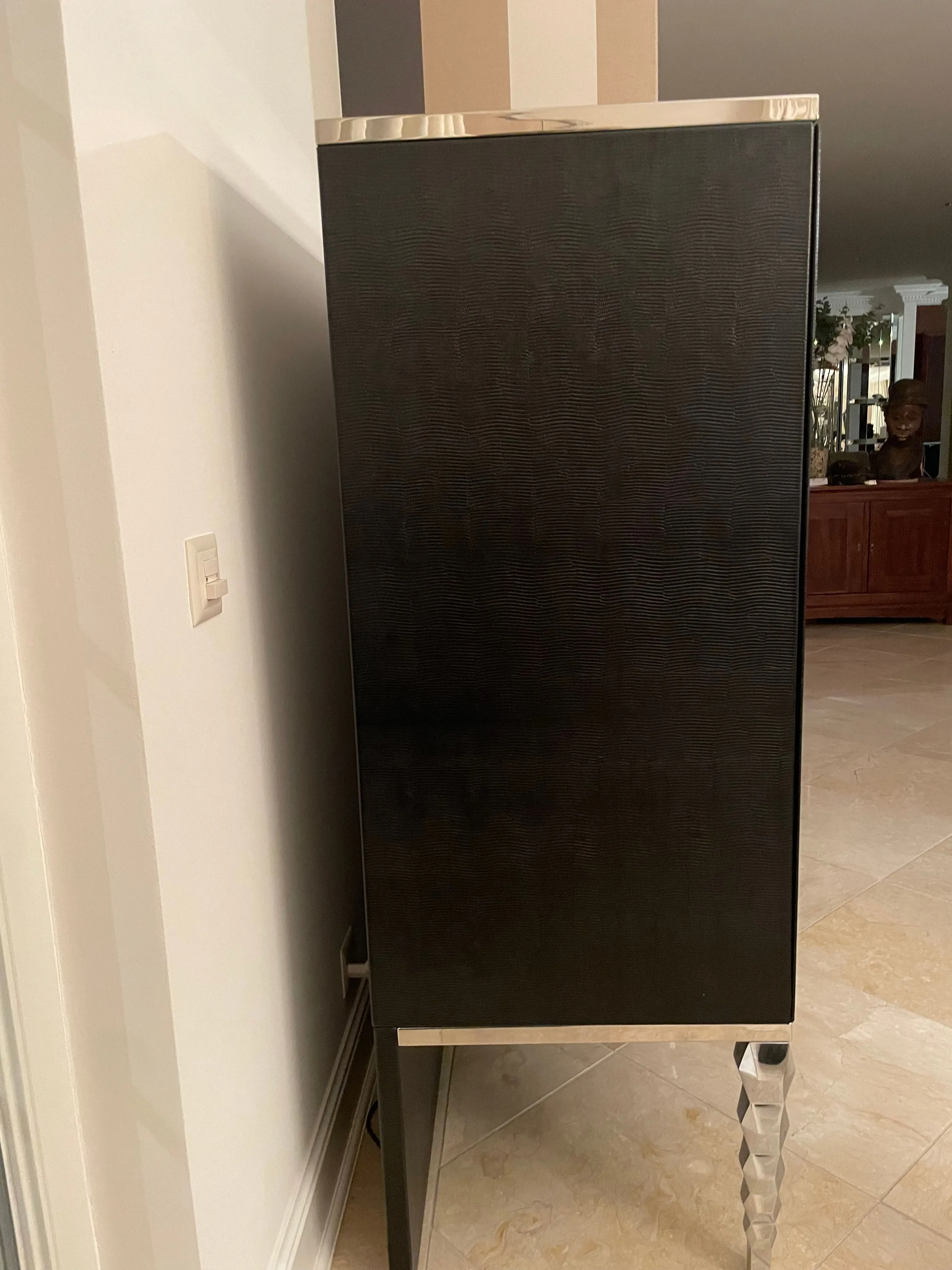 Visionnaire Aurora bar cabinet  2
