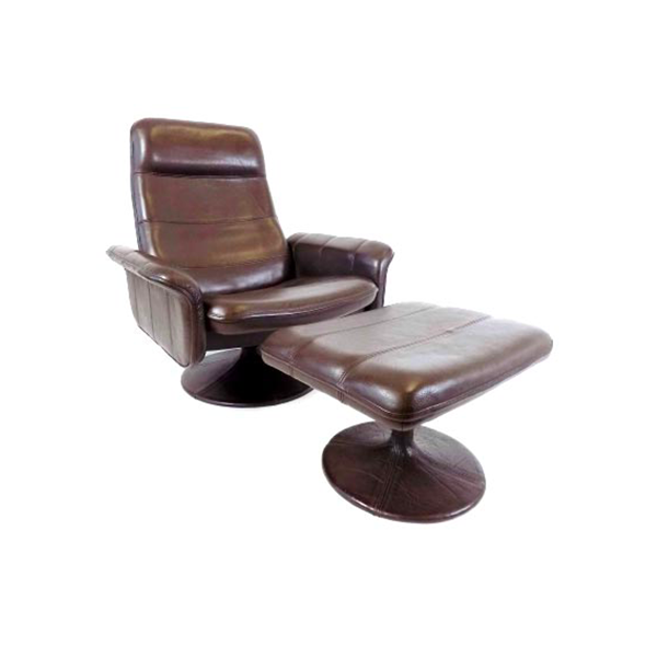 Tulip DS 50 armchair with leather pouf (brown), De Sede image