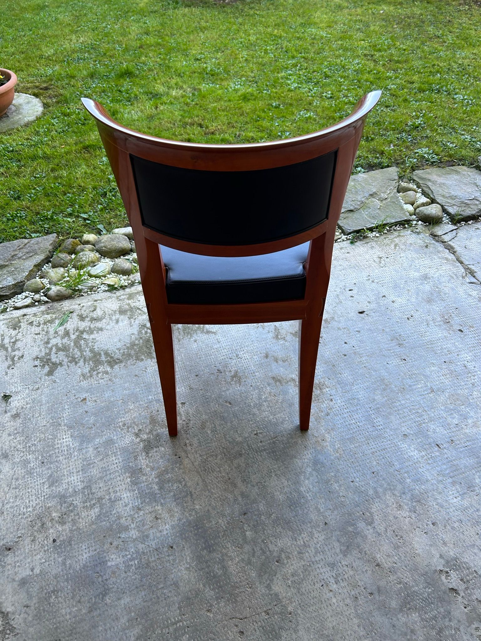 Cherry wood and black leather chair by Leon Krier, Giorgetti Side