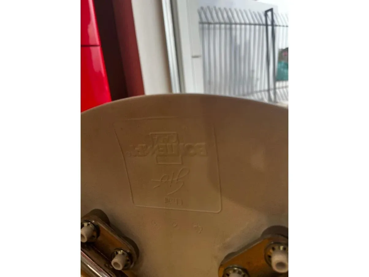 White plastic chair, Bontempi 7