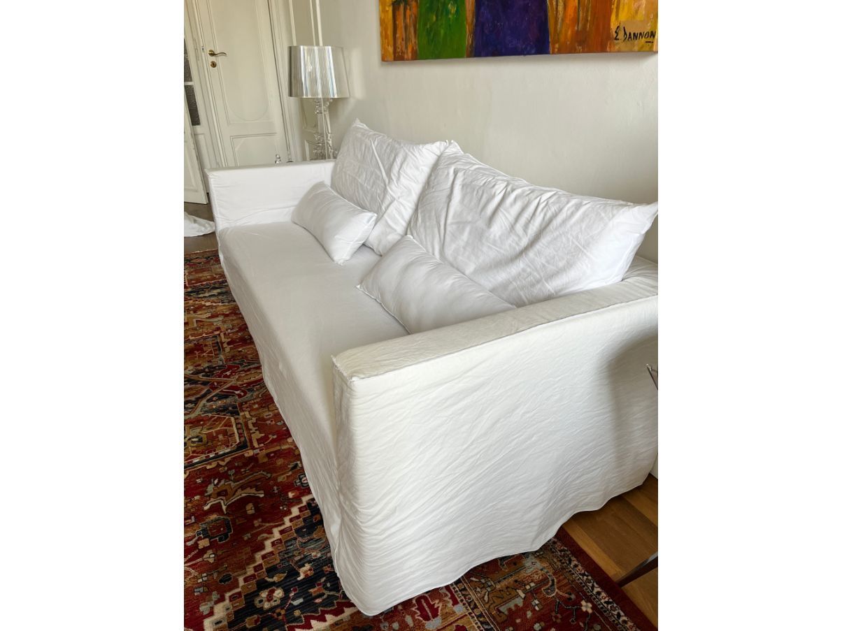Brick sofas in white linen, Gervasoni Side