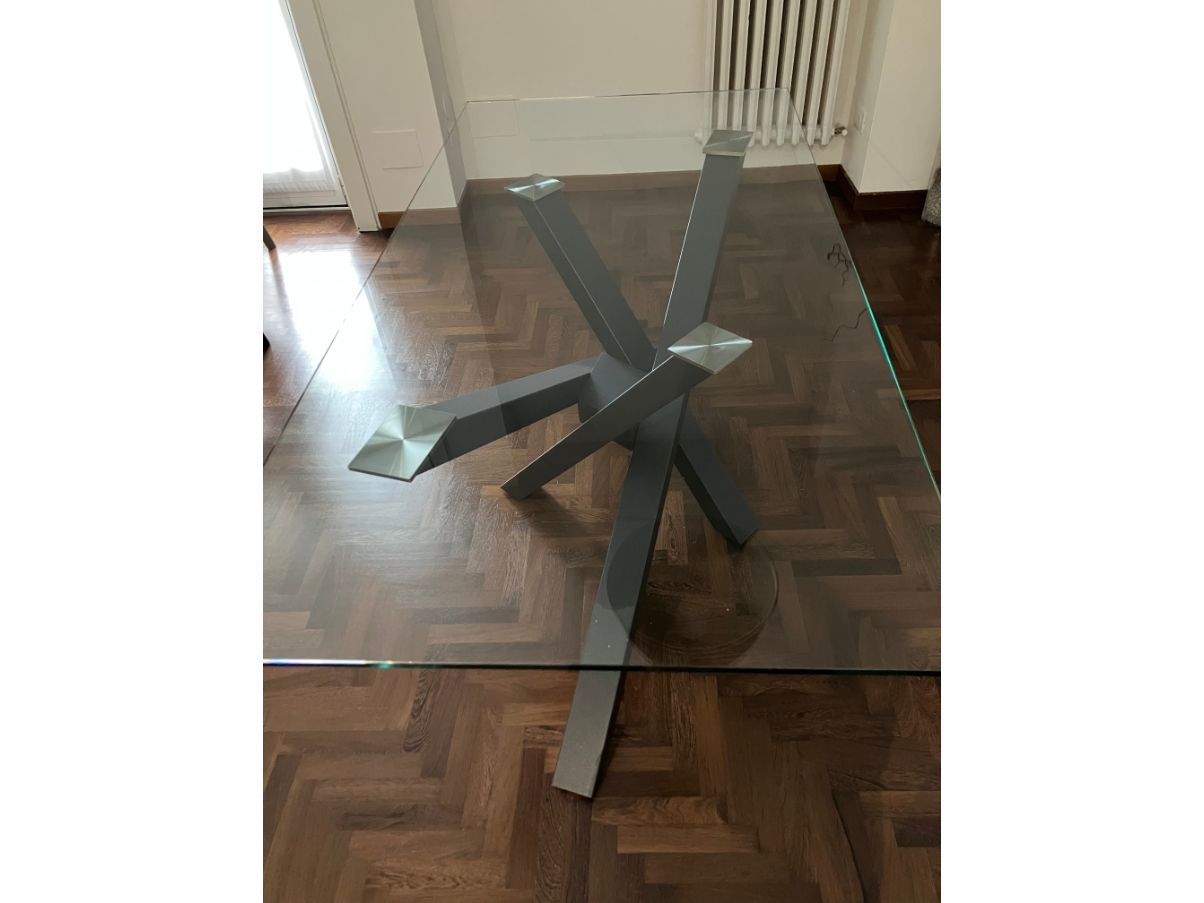 Shanghai table in glass and crystal Front