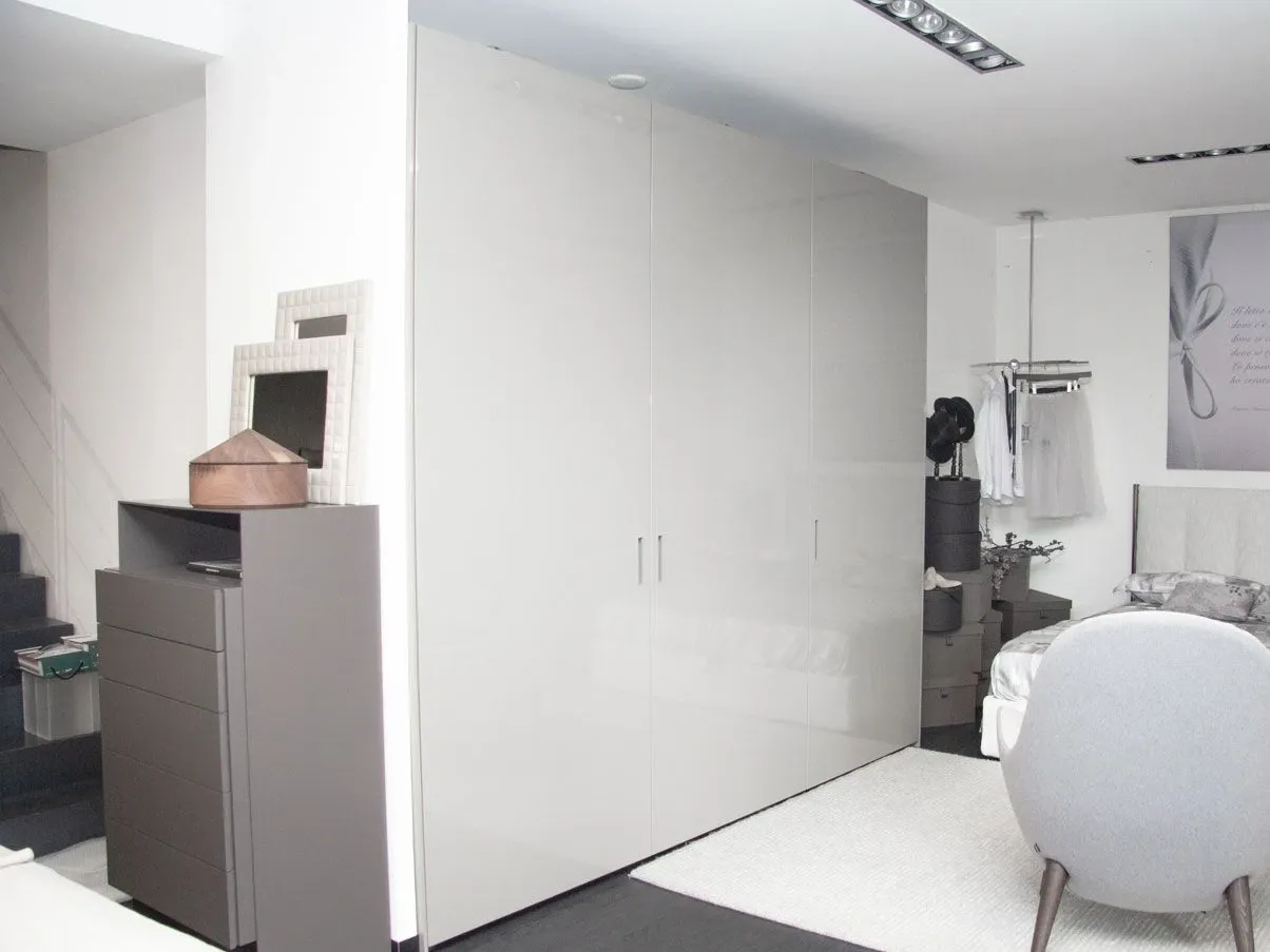 New Entry wardrobe with 3 doors, Poliform 