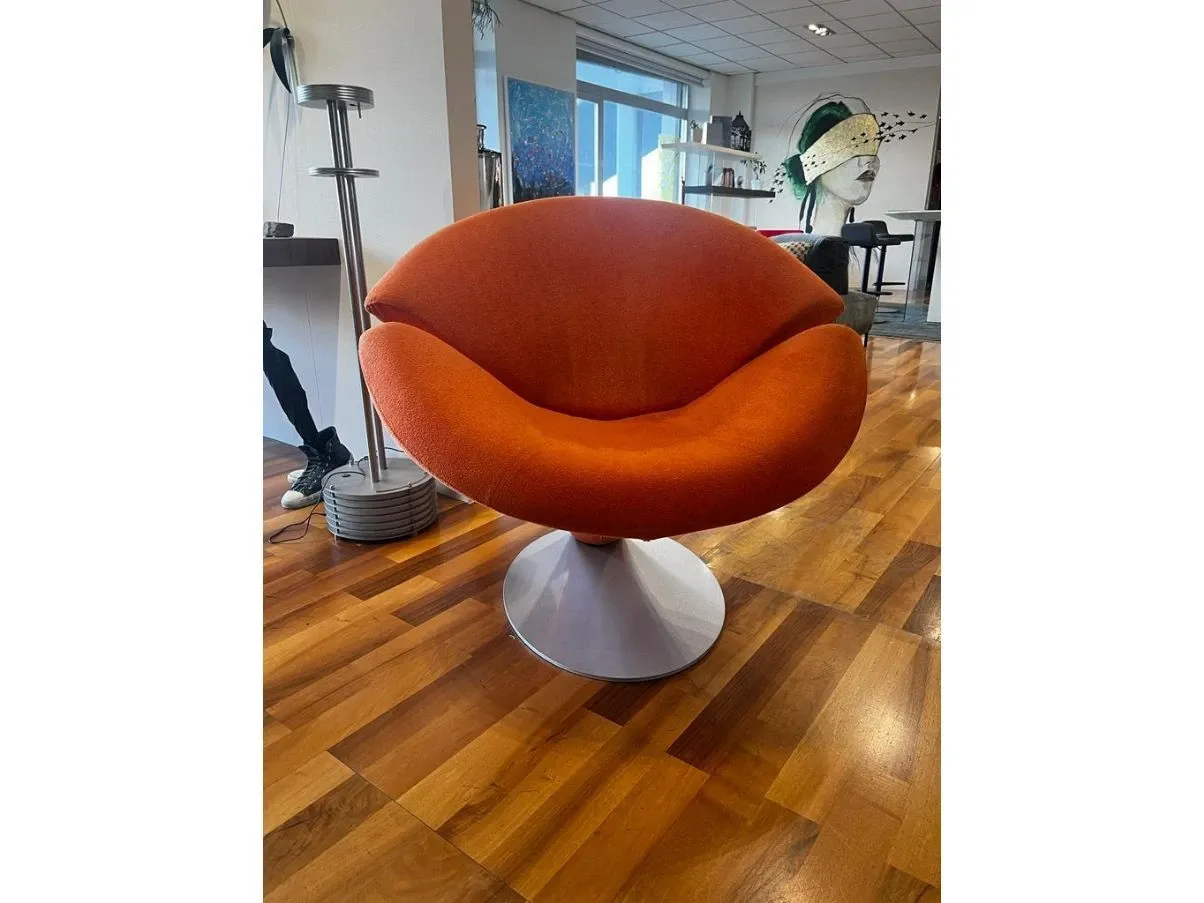 Poltrona Flower arancione, Giovannetti 3