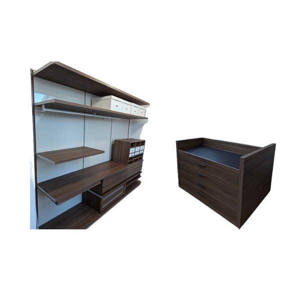 Cabina armadio con isola in legno di noce, Poliform image