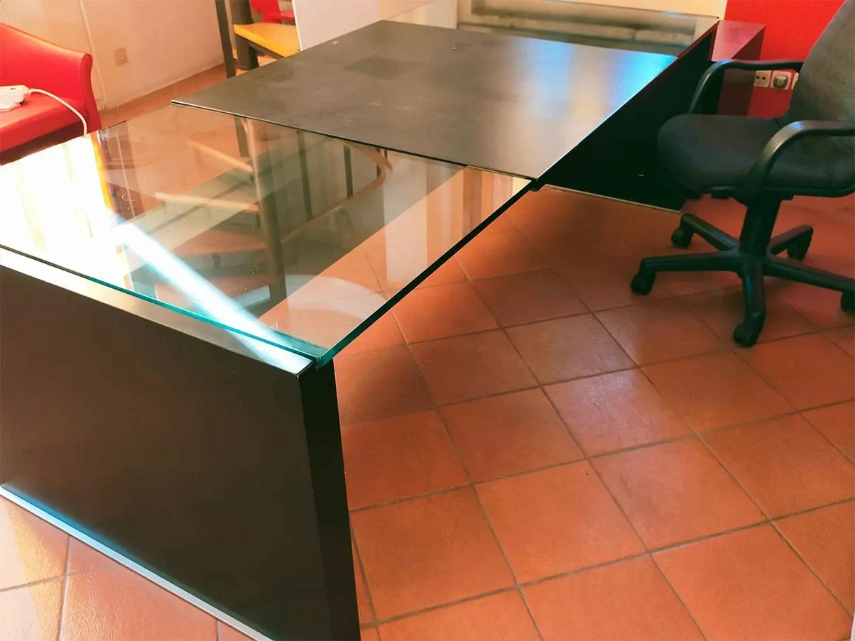 Schreibtisch mit Büroschrank 4