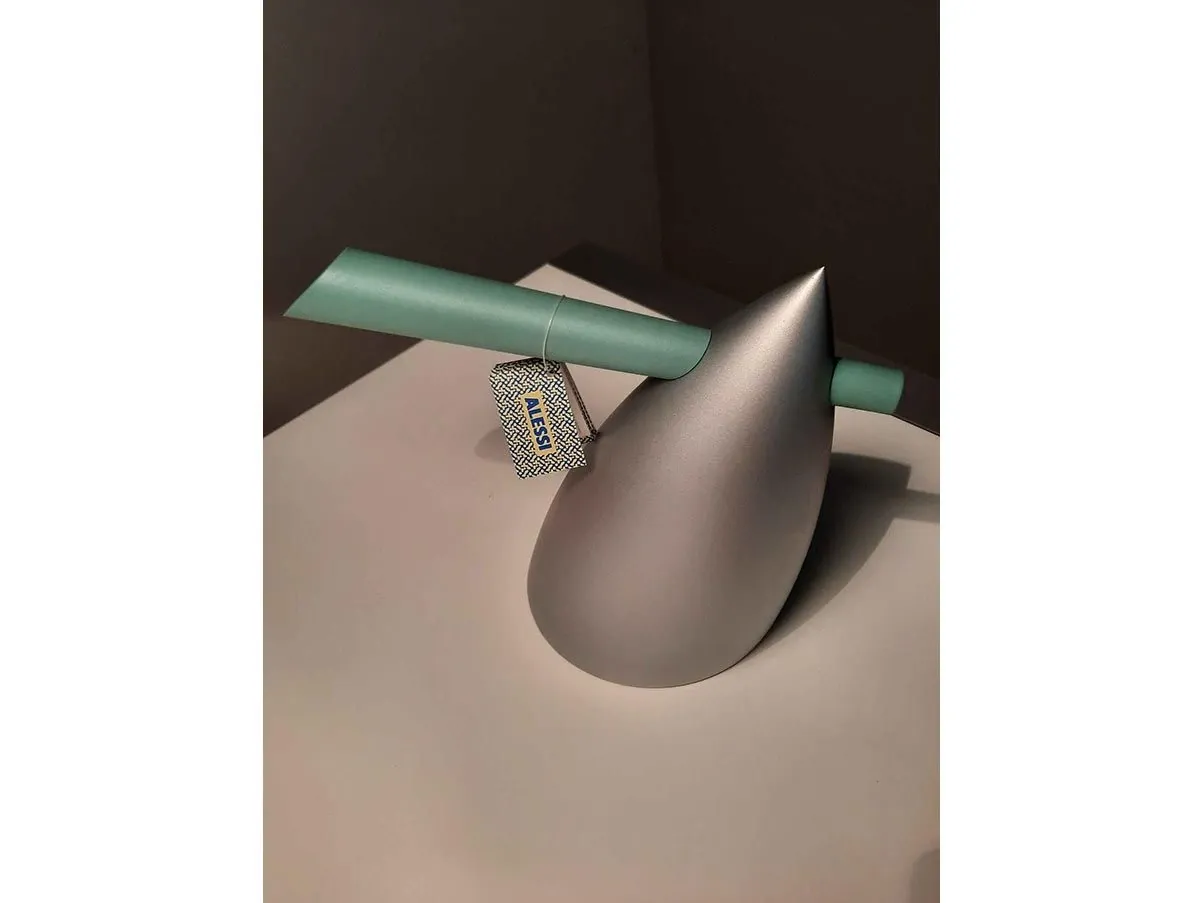 Hot Bertaa kettle by Philippe Starck in aluminum 2