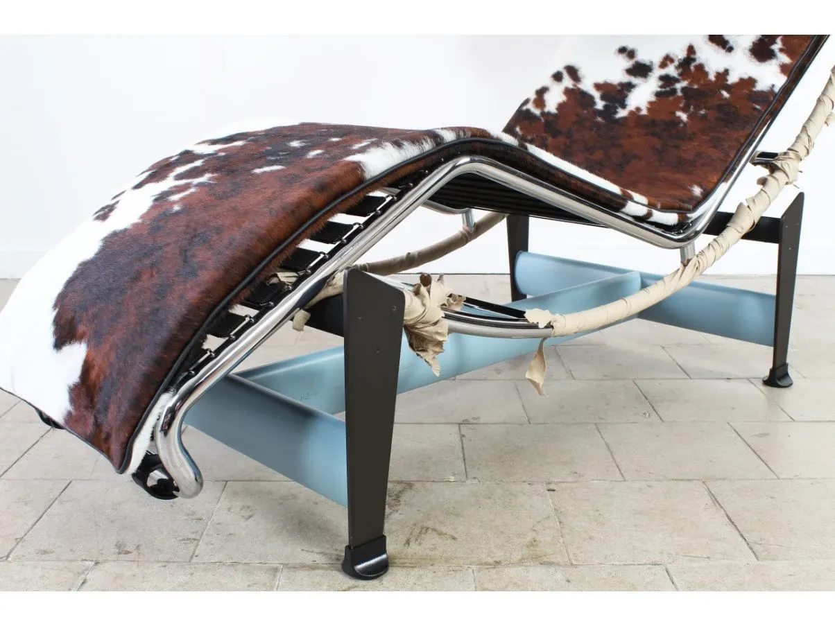 Chaise Longue Lc4 by Le Corbusier 2