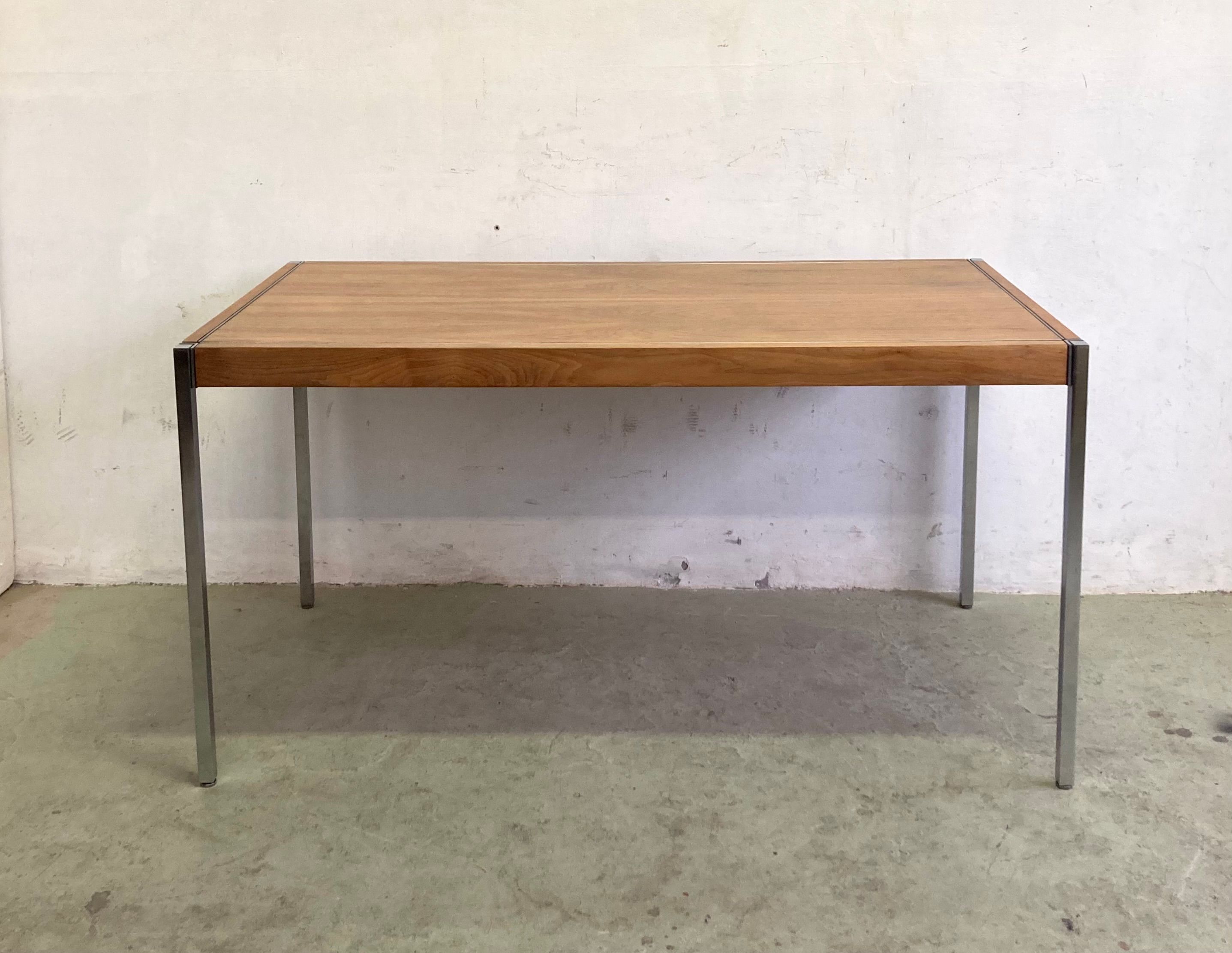 Table/bureau en bois de chêne (années 60) Front