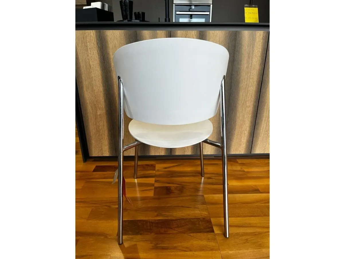White plastic chair, Bontempi 4