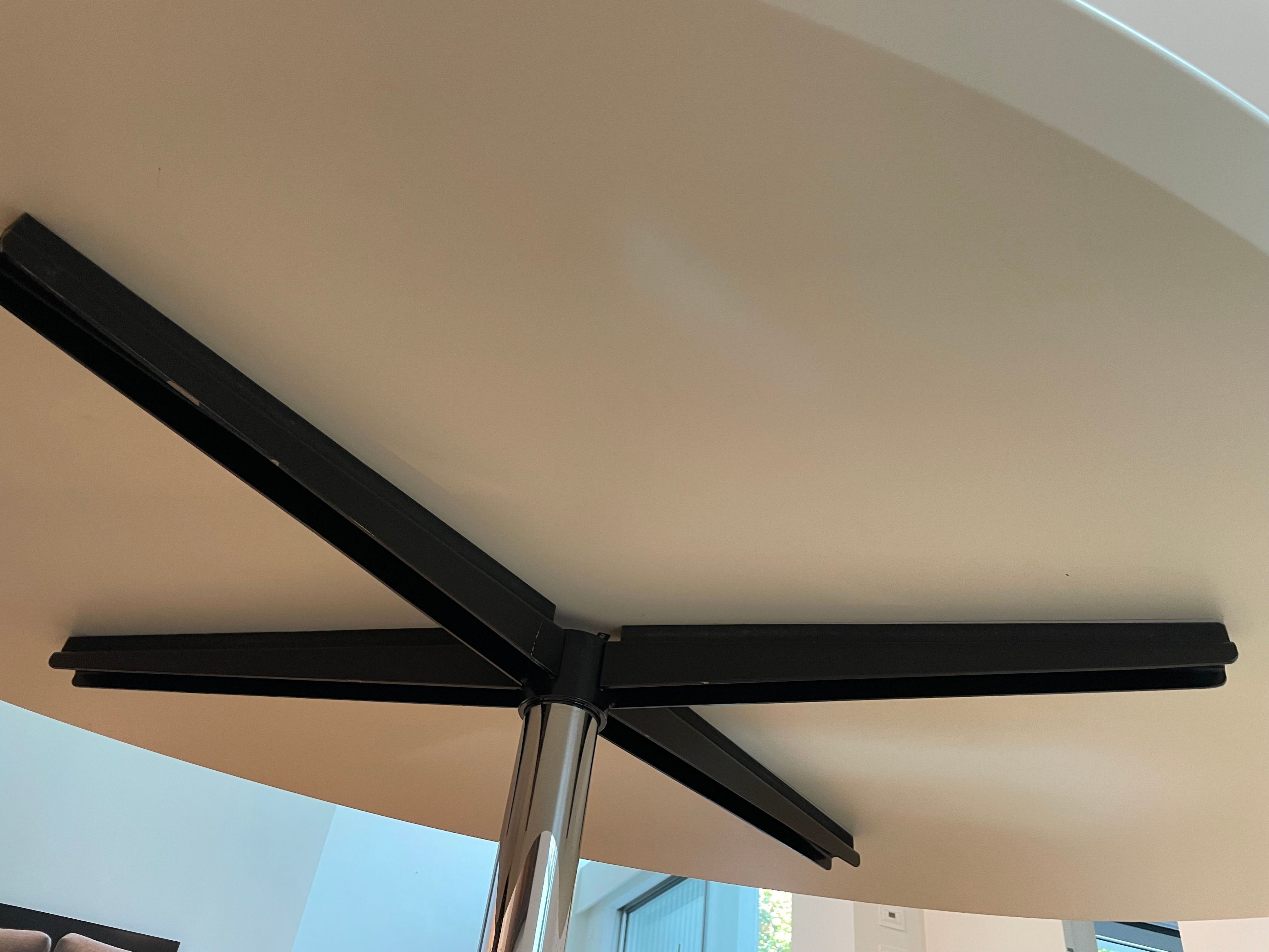 Florence Knoll White Laminate Oval Table (1960s) Details