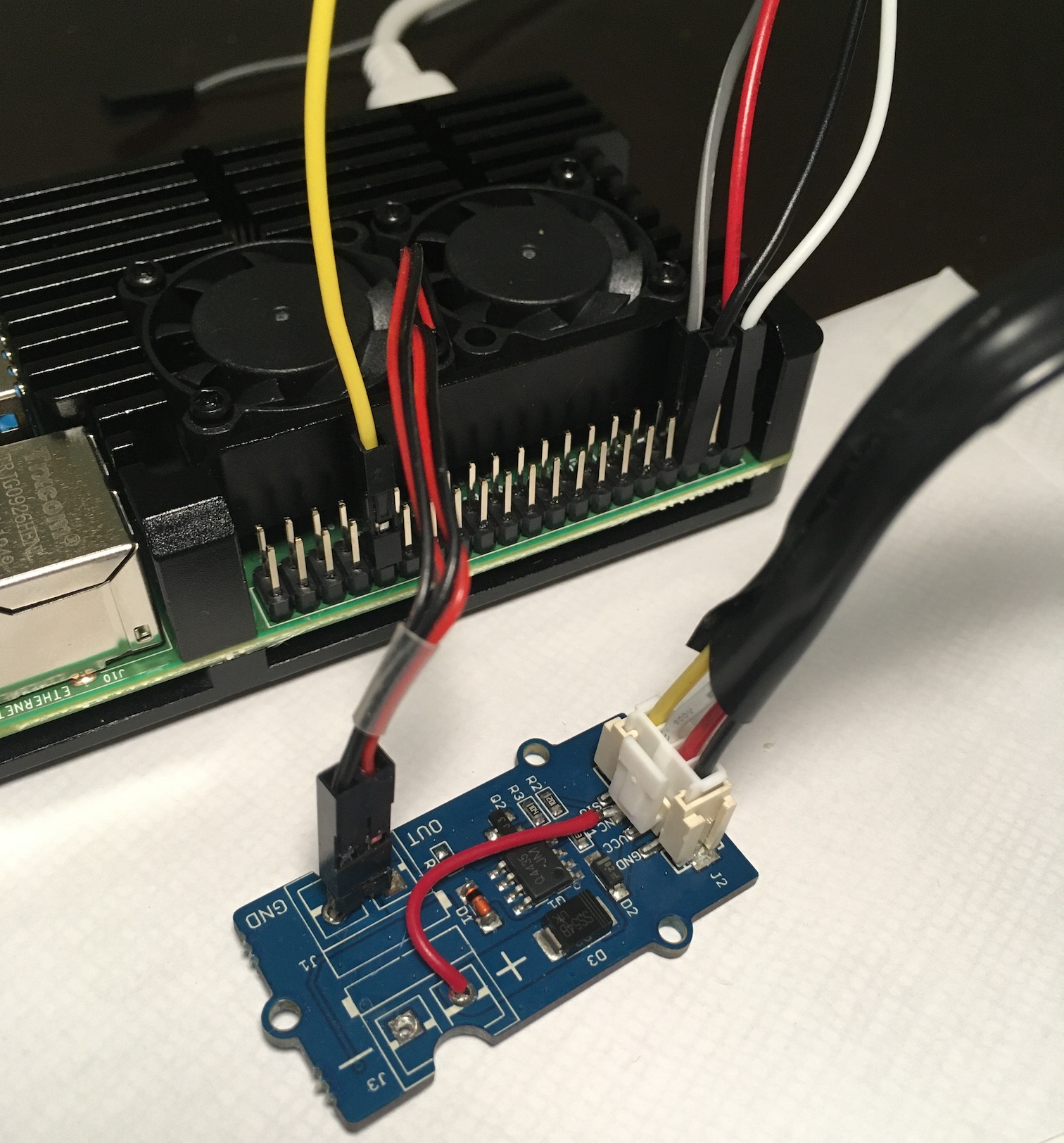 Circuit for temperature-controlled dual-fan Pi case – Defective