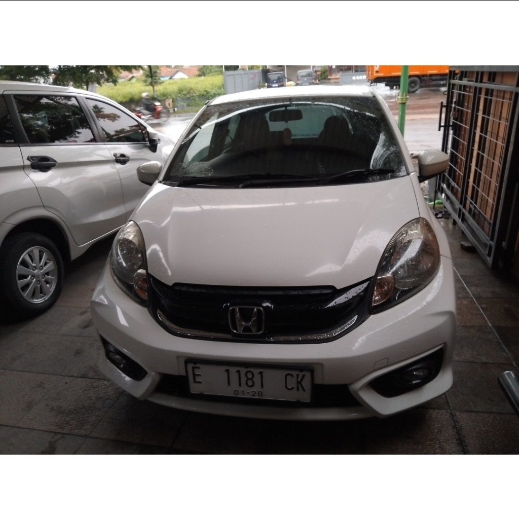 2017 HONDA BRIO SATYA E Sisi Depan