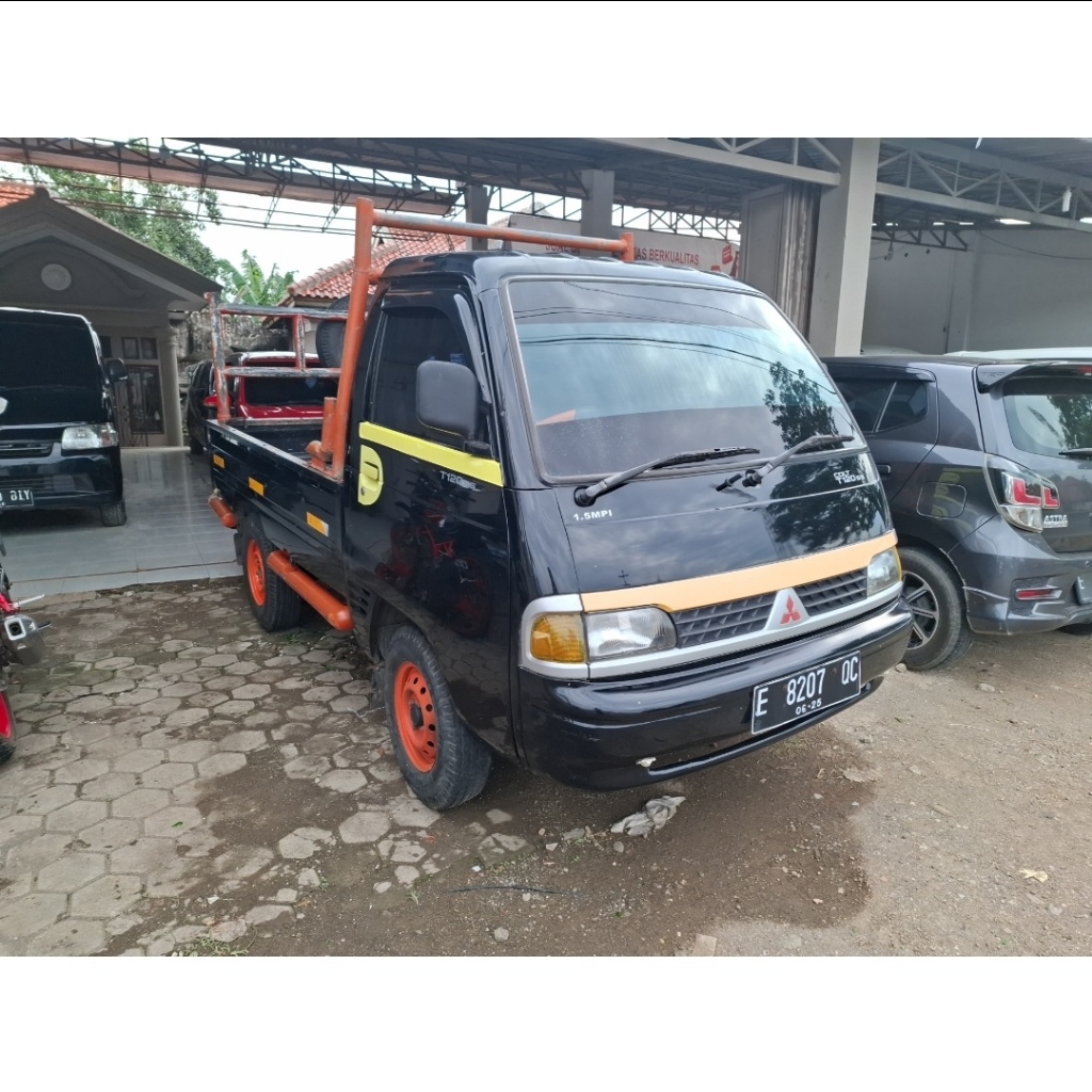 Sisi Depan Serong Kanan