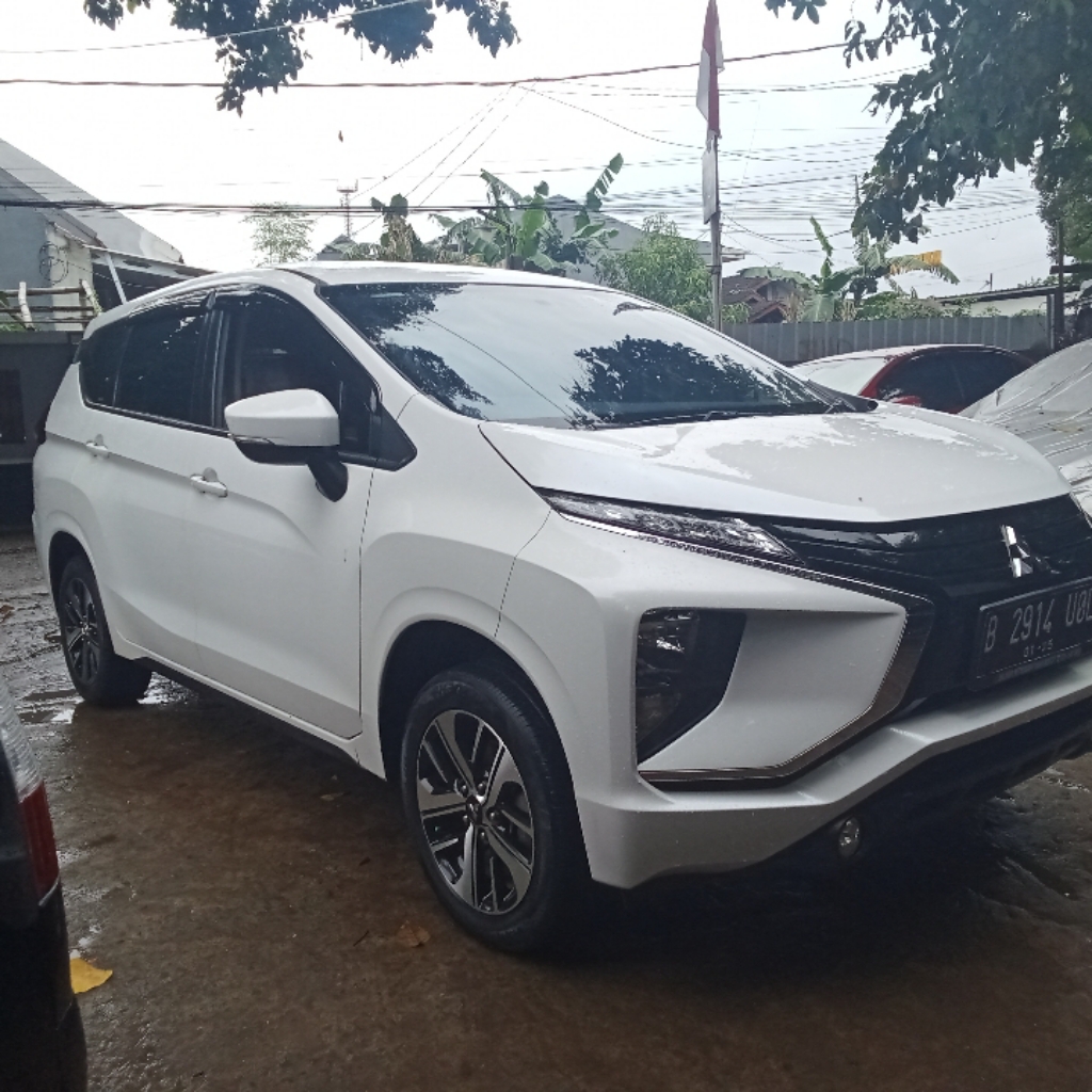 Sisi Depan Serong Kanan