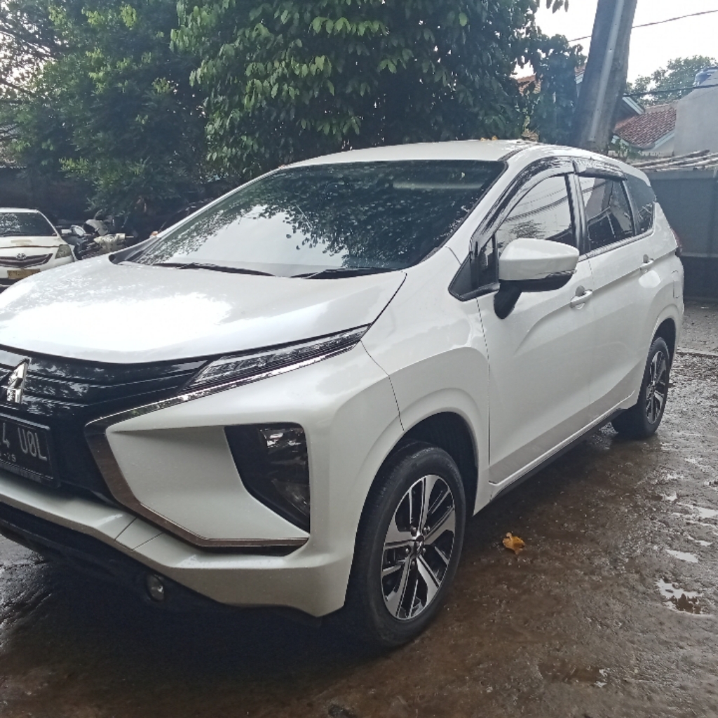 Sisi Depan Serong Kiri