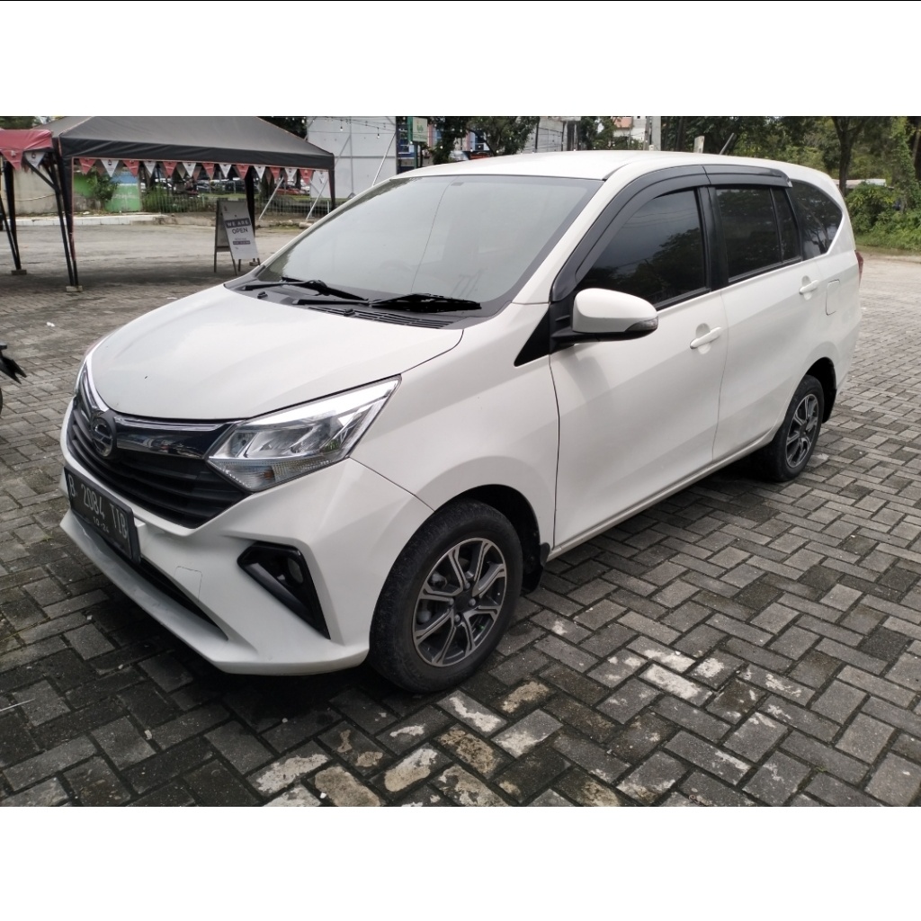 Sisi Depan Serong Kiri