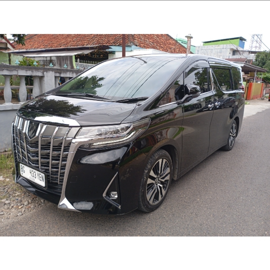Sisi Depan Serong Kiri