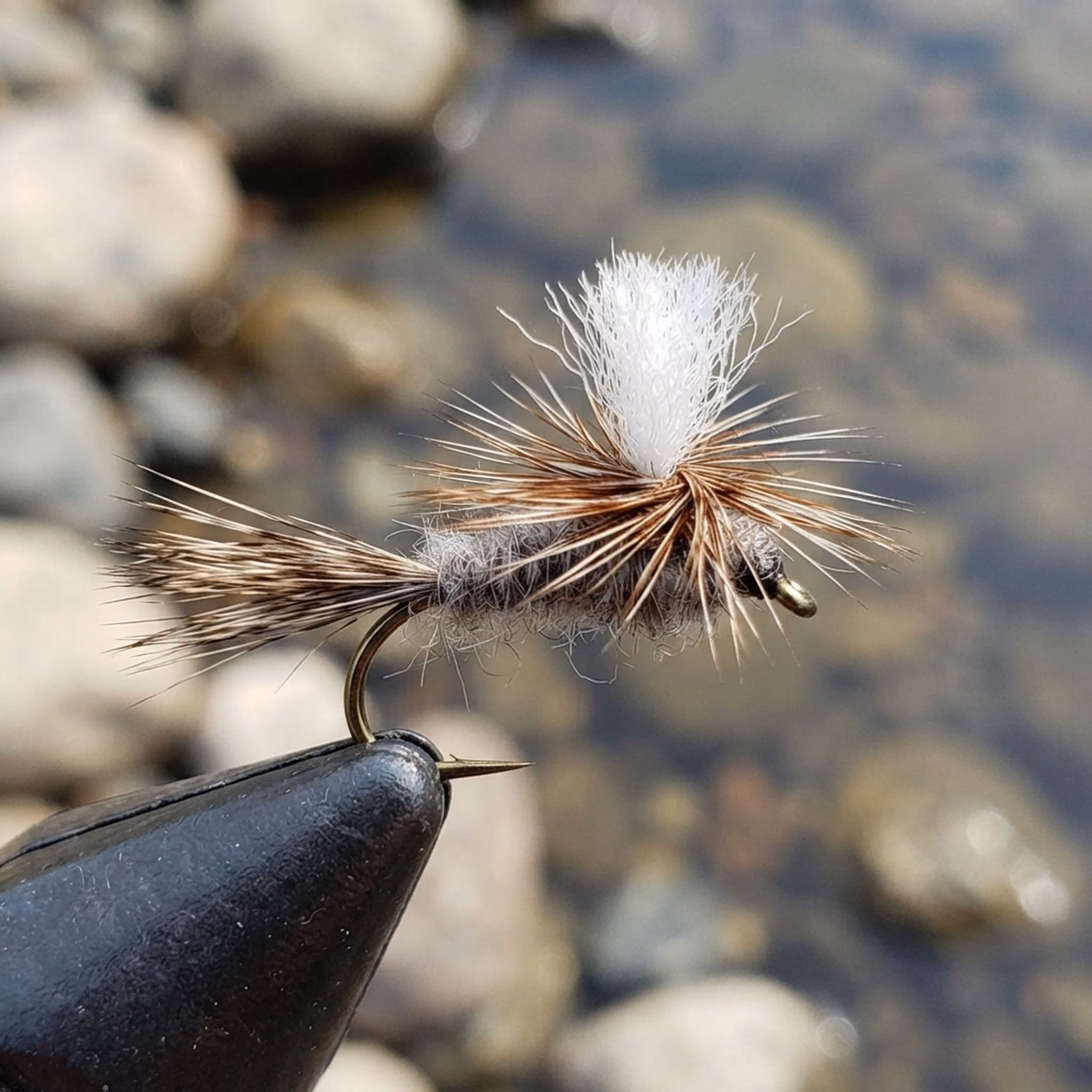Parachute Hare's Ear — a fly pattern by Dekasso