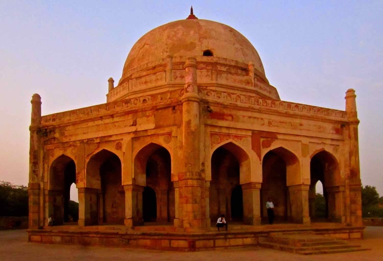 Adham Khan's tomb