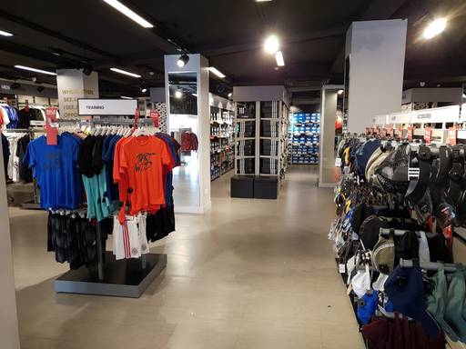 adidas factory outlet sector 14 gurgaon