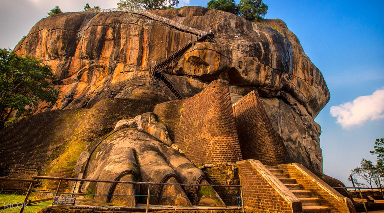 Built In The 5th Century And At A Height Of 0 Meters The Sigiriya Lion Fortress In Sri Lanka Will Leave You In Awe