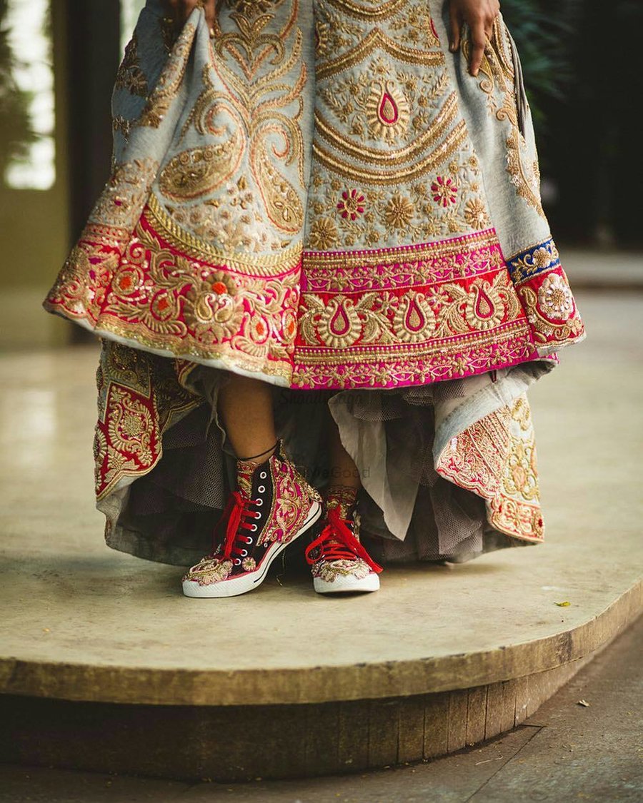 Finding the perfect shoes👠 to pair up with your wedding lehenga? Imagine  being dressed for the best day of your life and feeling uncomfortable... |  By Feetoes ShoesFacebook