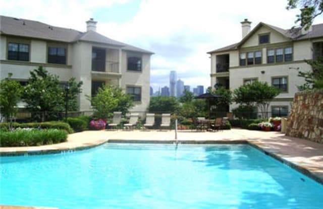Grand Estates at Kessler Park Apartment Dallas