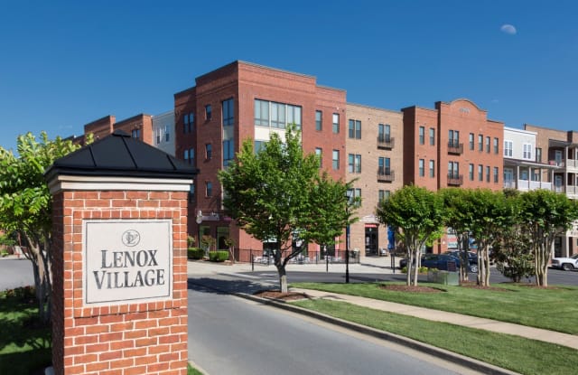 Lenox Village Town Center Apartment Nashville