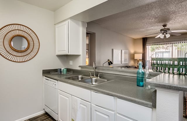 Pointe at the Foothills Apartment Phoenix