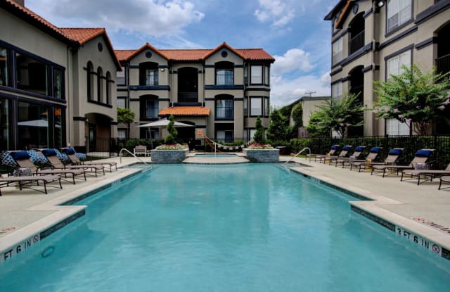 Villas at River Oaks Apartment Houston
