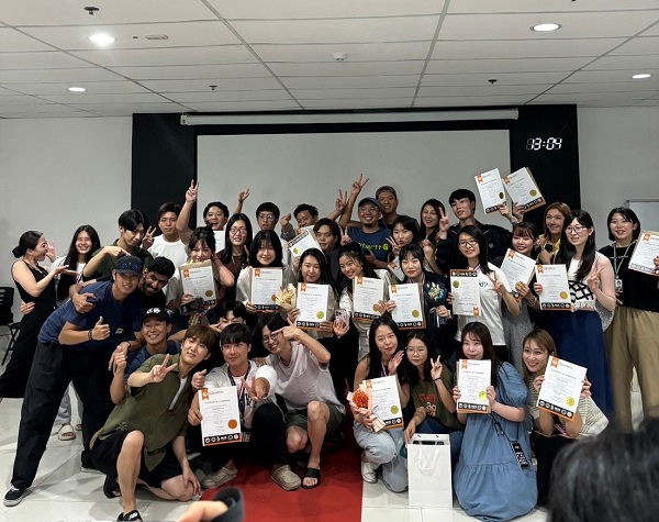 EV Academy の集合写真