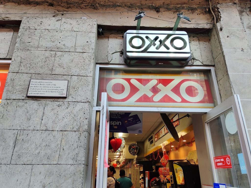 OXXO se posiciona como la séptima marca más valiosa de México, valuada en 3,760 millones de dólares