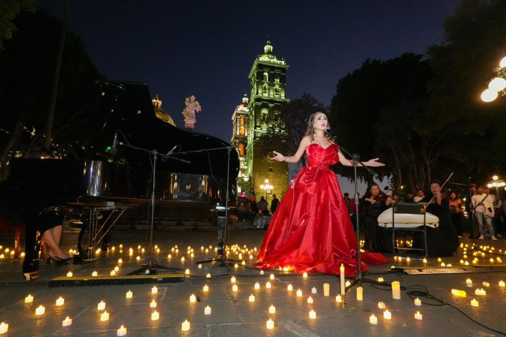 ayto-pue-imacp-zocalo-entre-velas