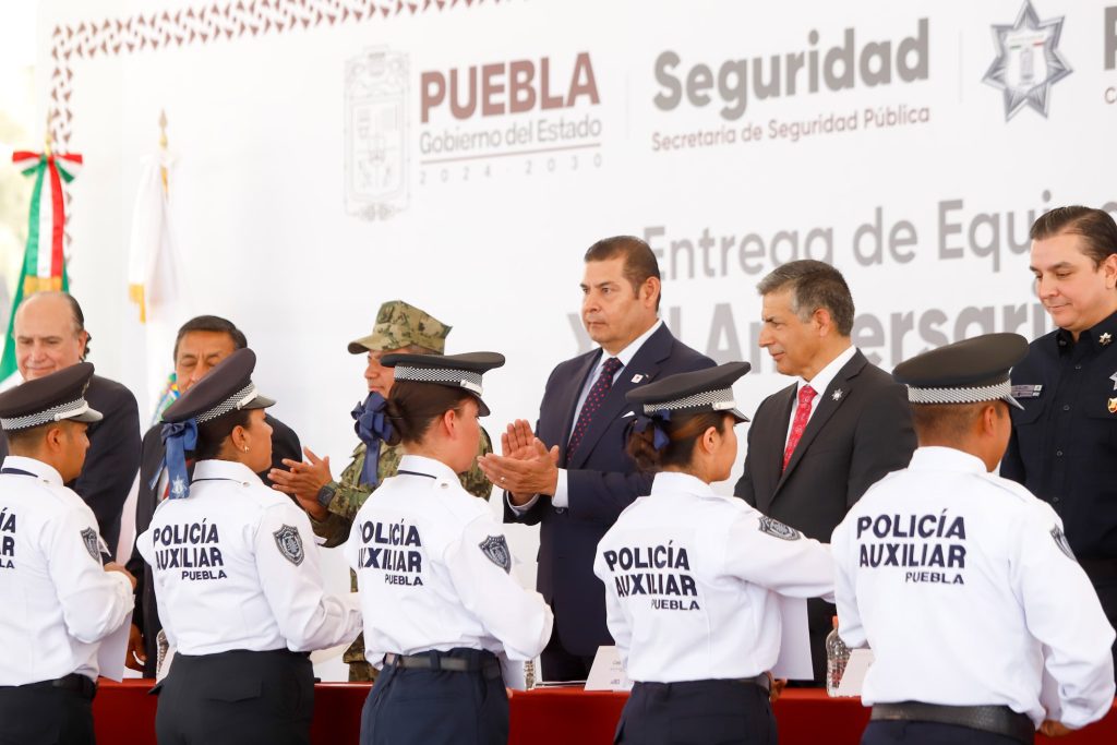 Policías