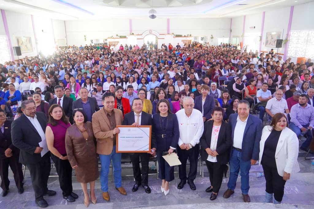 Nueva familia de libros de texto gratuitos ante la nueva escuela mexicana